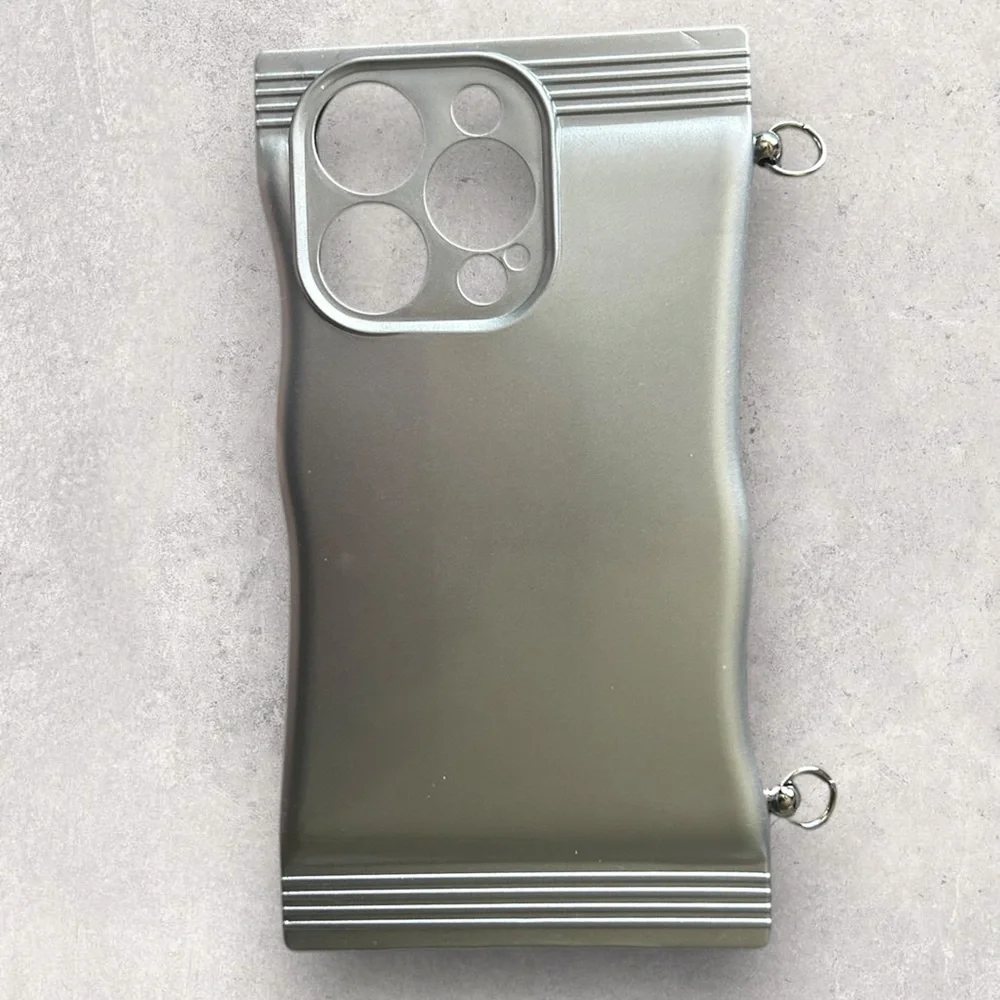 auramma Matallic Wavy iPhone 14 Pro Case